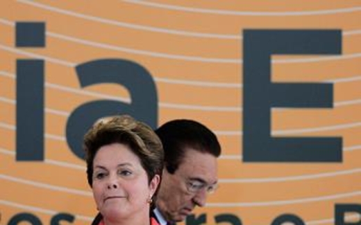 Vụ Snowden: Canada cũng theo dõi, nghe lén Brazil