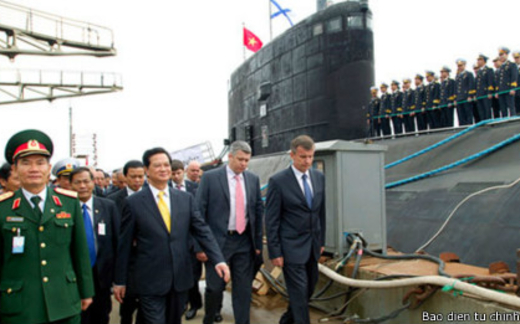 Tàu ngầm Kilo đầu tiên đã về đến VN