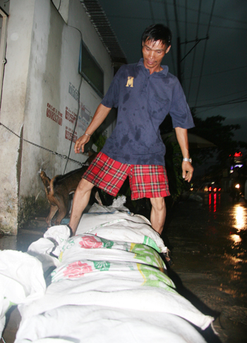 Sài Gòn sống chung với triều cường - Bài 2