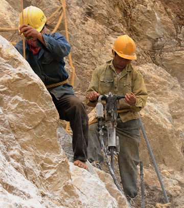 Hiểm nguy đời phu đá - Bài cuối