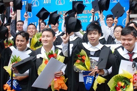 Nguyên nhân tội ác giảng đường là đâu?