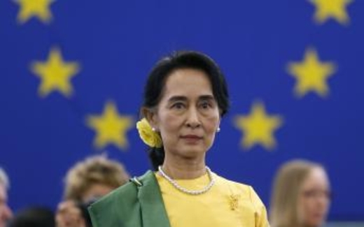 Aung San Suu Kyi kêu gọi giới đầu tư chú ý đến cải cách chính trị