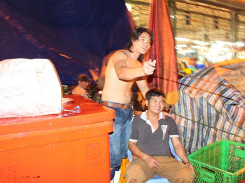 “Sóng ngầm” ở chợ đêm