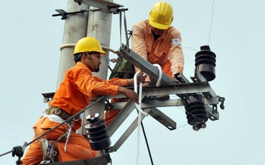 Đã có lãi, EVN vẫn không thể giảm giá