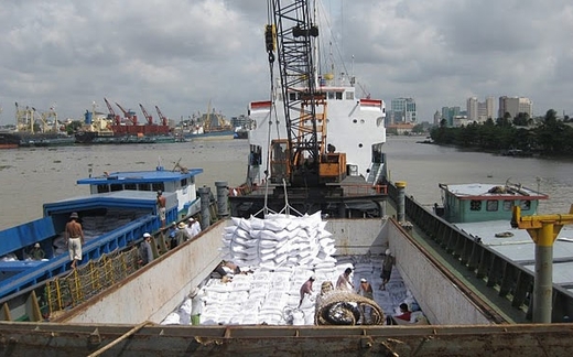 Cứu đại gia, ai cứu người nghèo