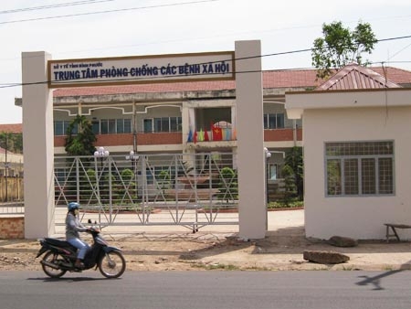 Đòi nợ... người tố cáo tiêu cực !
