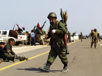 Phe nổi dậy Libya nhanh chóng tiến quân về phía tây