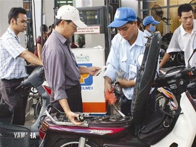 Không thể kiểm tra 3.000 mẫu xăng dầu trước Tết