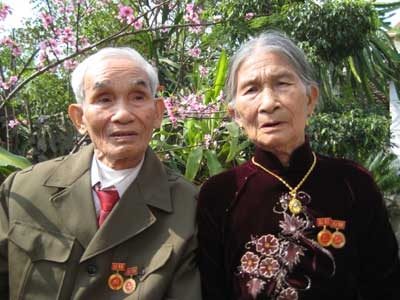 Vợ Chồng Việt: Xưng Hô Mang Sắc Thái Yêu Thương