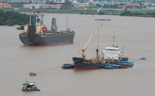 Doanh nghiệp vận tải biển: Thua lỗ, bán tàu, nguy cơ phá sản