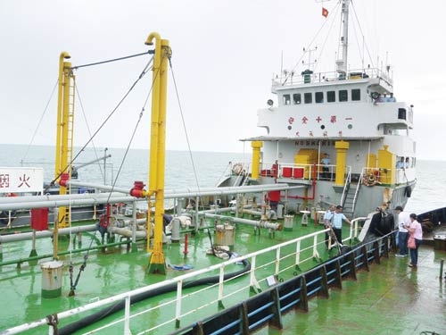 Tạm nhập nhưng không tái xuất: Phá hoại thị trường