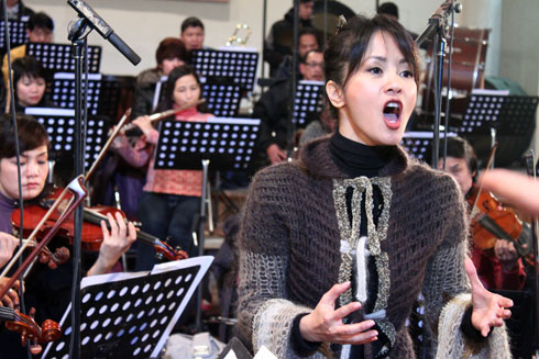 Hồng Nhung: ‘Giữa tôi và Trịnh chắc chắn là tình yêu’