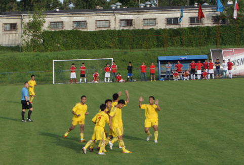 Khai mạc giải bóng đá Cộng đồng hè năm 2012.