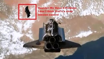 Vệ tinh 'Hiệp sĩ Đen' và bí ẩn cực lớn của nhân loại