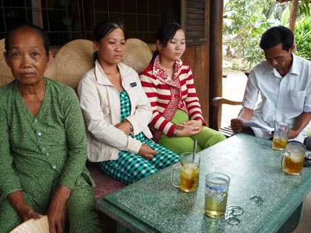 Hám lợi, hàng trăm người điêu đứng