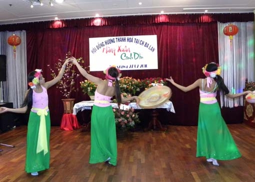 Đồng hương Thanh Hóa tại Ba Lan rộn ràng mở hội đón xuân Canh Dần