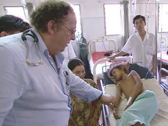 Hàng chục trẻ em Cam Bốt thiệt mạng vì "bệnh lạ"