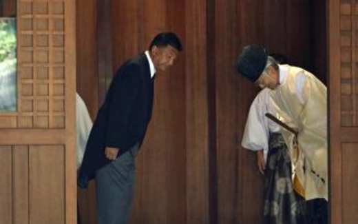 Hai bộ trưởng Nhật viếng Yasukuni: Bắc Kinh phẫn nộ