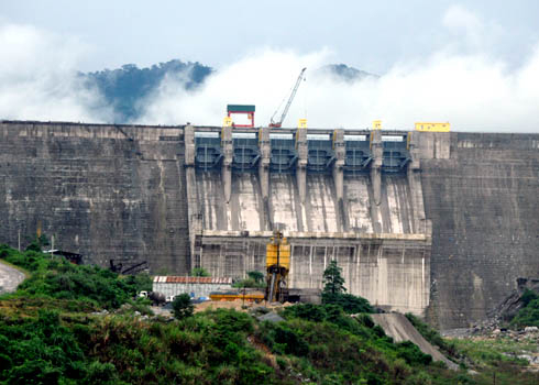 Thủy điện sông Tranh 2 xuất hiện nhiều vết nứt