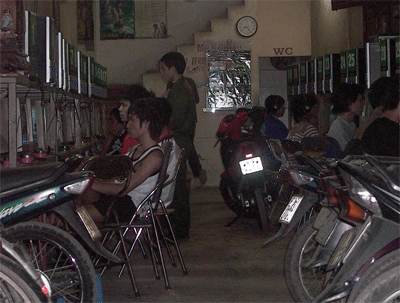 Lô đề, quán net “ám” tân sinh viên