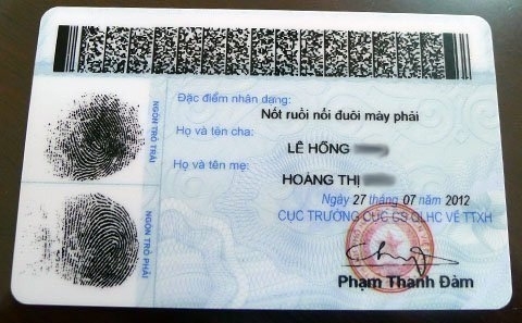 CMND ghi tên cha mẹ sẽ làm nhiều người buồn?