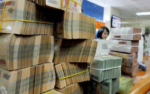 Tiền vẫn quẩn quanh trong hệ thống ngân hàng