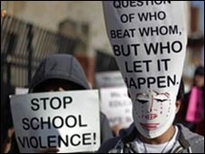 Việt Nam yêu cầu Mỹ bảo vệ du học sinh