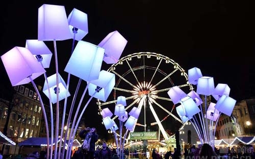 Giáng sinh rộn ràng khắp thế giới