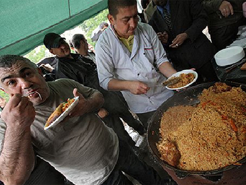 Đề nghị chấp nhận lao động nhập cư trái phép ở Nga