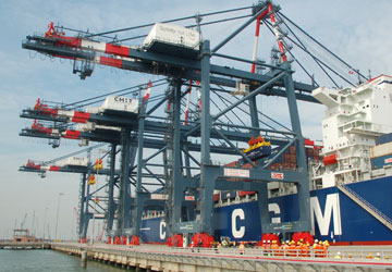 Cảng biển Việt Nam: Xây 10 xài được 2, 3