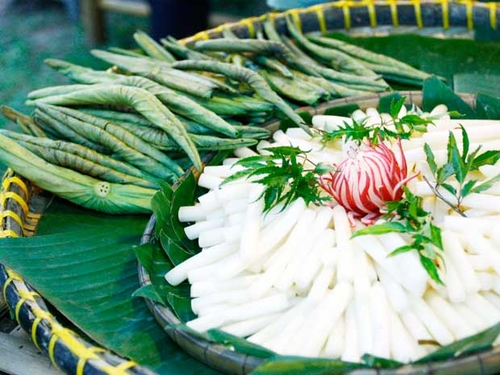 Lóc đồng cuốn lá sen non