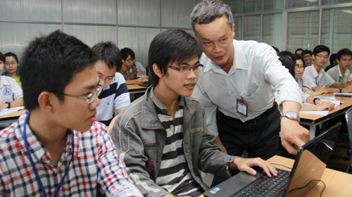 Tạm ngưng tuyển sinh cử nhân tài năng