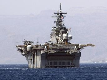 Hoa Kỳ dàn quân ngoài khơi Libya. Phong trào nổi dậy sắp tiến về Tripoli