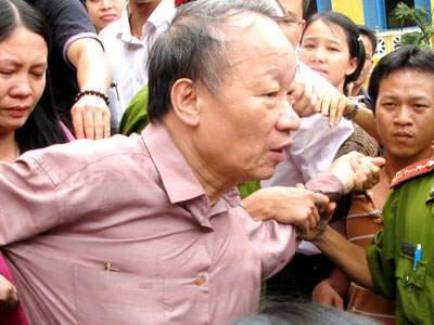 Viện ‘tố’ toà xử nhẹ ông Huỳnh Ngọc Sĩ