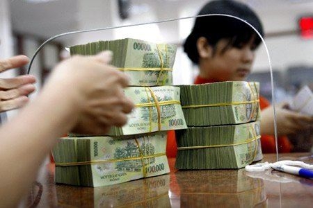 Ai tự lên bờ mới cứu?