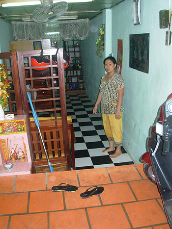 ĐUA NHAU NÂNG HẺM, NÂNG NHÀ: Kẻ cười, người khóc