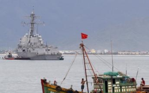 Trung Quốc công nhận đã bắn pháo sáng vào tàu Việt Nam