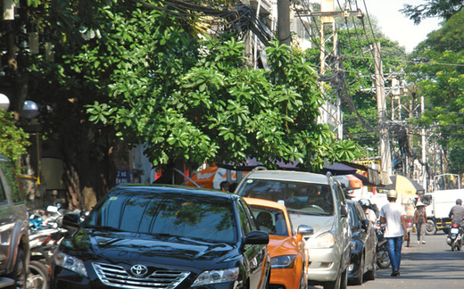Khu trung tâm TP.HCM không còn chỗ cho ôtô!