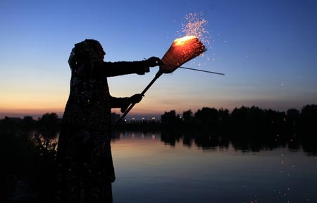 7 người bị thiêu chết vì nghi phù thủy