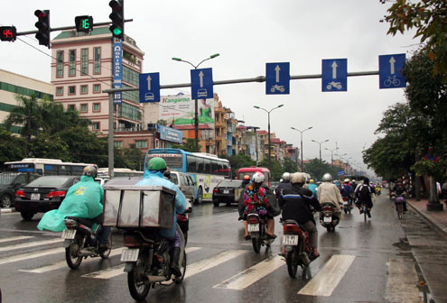 'Cưỡng bức giao thông thì người dân mới quen'