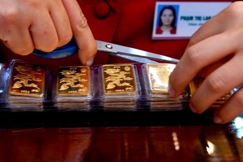 Bắt đầu cho phép nhập khẩu vàng miếng