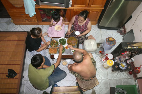 Cuộc sống bí bách ở phố cổ Hà Nội