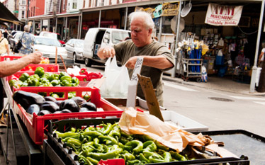 Thay đổi mới trong luật giao thông: Chuyên chở trẻ em bằng ô tô phải có ghế nhỏ - căn cứ vào chiều cao chứ không căn cứ vào tuổi