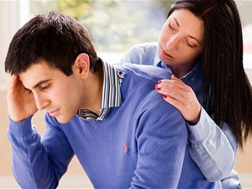 Chồng hoảng sợ vì vợ đòi hỏi quá mãnh liệt