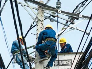Tập đoàn kinh tế lỗ nhiều mà lương vẫn cao