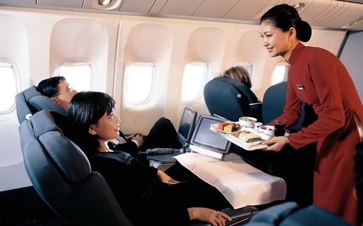 Tiếp viên hàng không sẽ học cười như CSGT, bác sĩ?