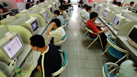 Tranh luận nảy lửa: Đưa chat vào từ điển