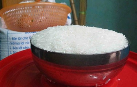 Vừa buồn cười...lại muốn khóc!