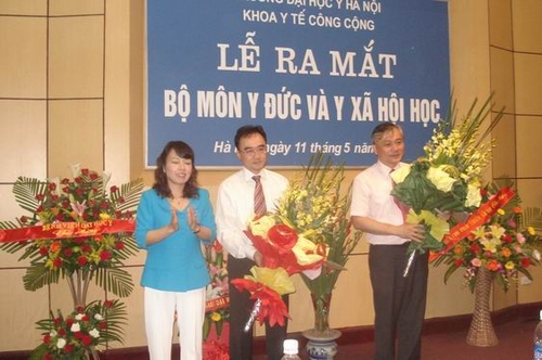 Khi không ai dạy y đức