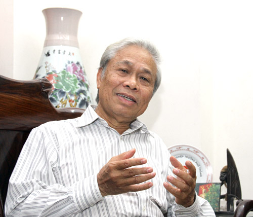 Nhà thơ Vũ Quần Phương: Tôi sẵn sàng phá rào kéo Bộ trưởng Luận lên bờ